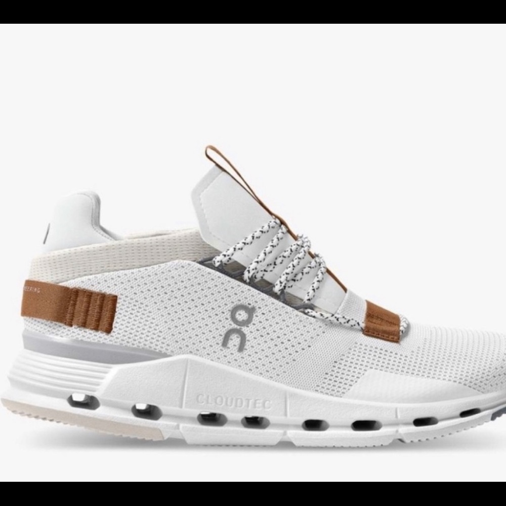 **ISO** Women’s On Cloud Cloudnova in pearl. Size8